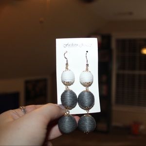 BRAND NEW dangly earrings